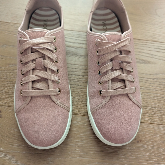 Vionic sneakers - Picture 10 of 13